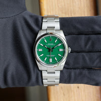 Rolex Oyster Perpetual 41 mm 124300 Green NEW 2024